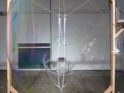 The unusual machine for making bubbles